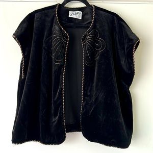 Vintage Black Velvet Vest Embroidered Floral Design Size 44 Miss Accent ACT III